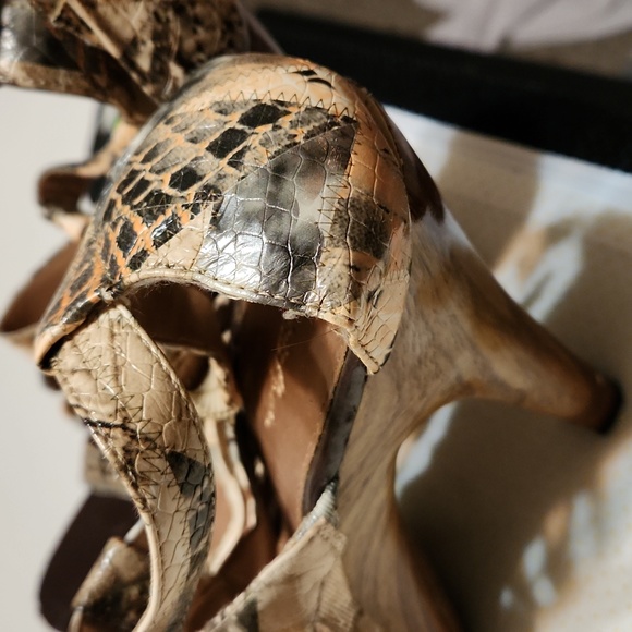 ladies heels - Picture 7 of 7